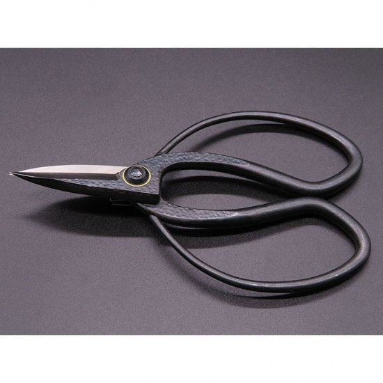 Traditional gardening scissors
